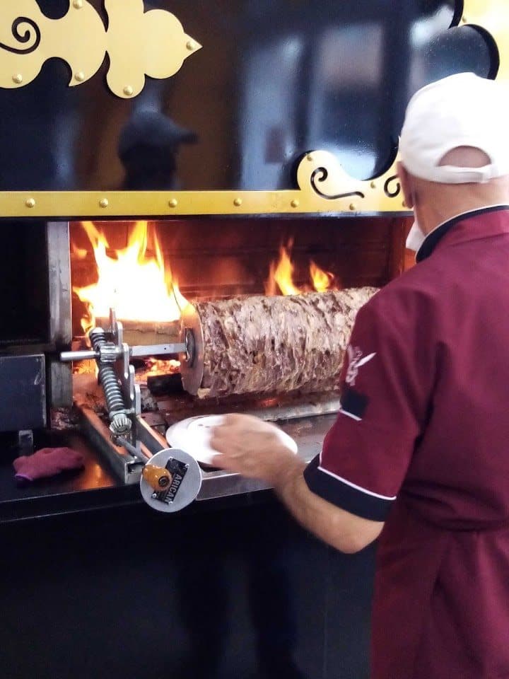Közde döner hazırlanışı