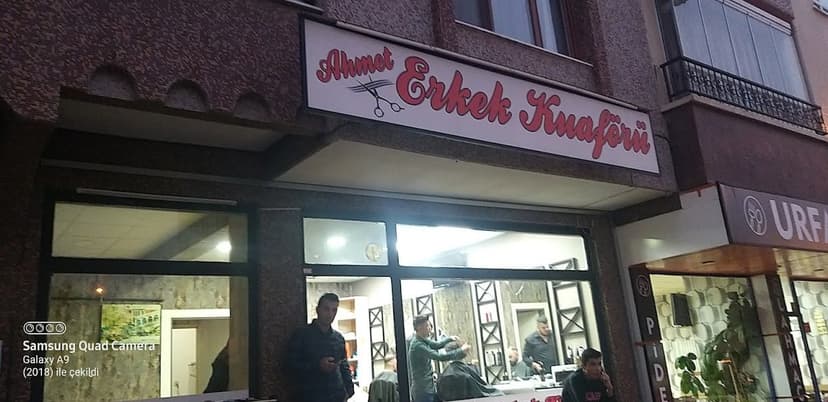 Ahmet Erkek Kuaförü dükkân cephesi