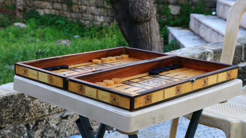 Tavla masası (temsili görsel)