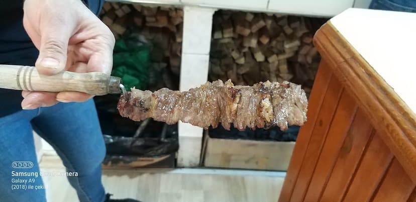 Servise hazır cağ kebap tabağı