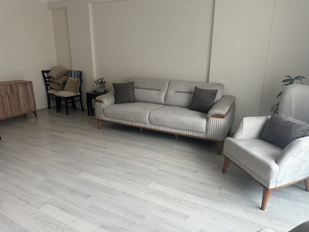 Modern koltuk takımı — showroom