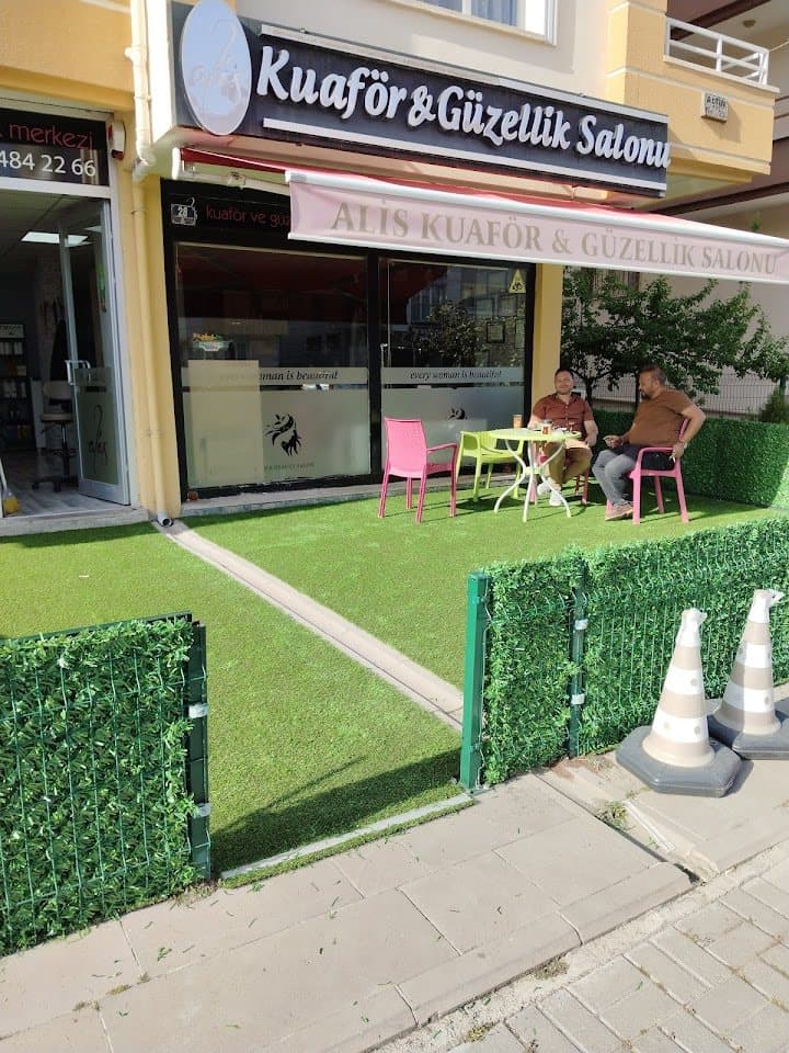 Alis Kuaför & Güzellik Salonu dükkan cephesi