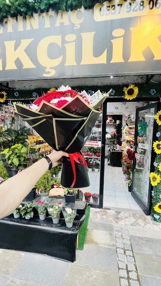 Kırmızı gül buketleri — Altıntaç Çiçekçilik