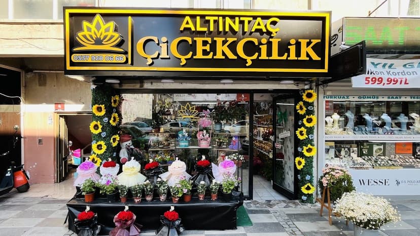 Mağaza içi çiçek reyonu