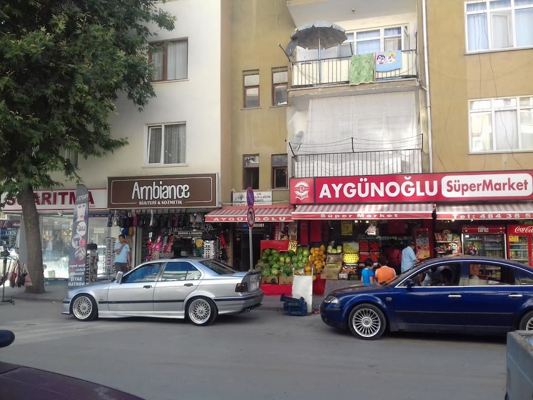 Ambiance Bijuteri & Kozmetik dükkân cephesi (927. Sokak)
