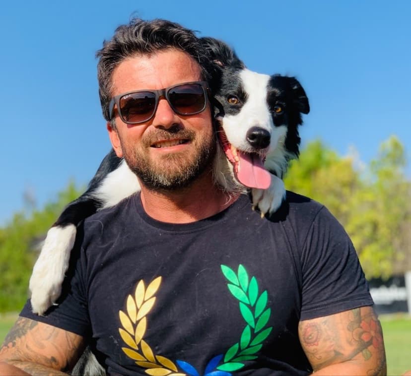 Eğitmenimiz ve eğitimdeki bir köpek