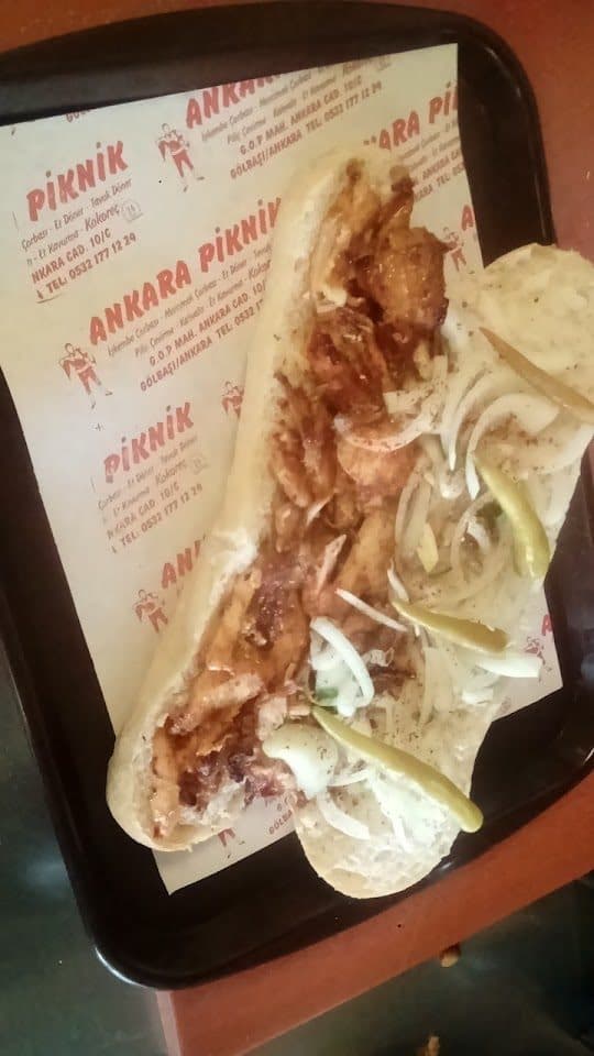 Ankara Piknik dürüm — markalı kağıtta tavuk döner