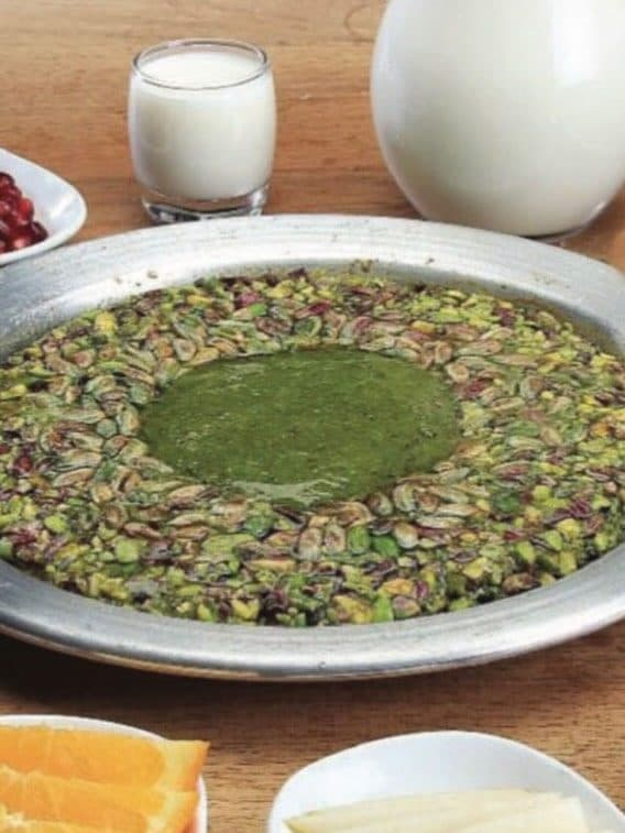 Fıstıklı katmer ve süt