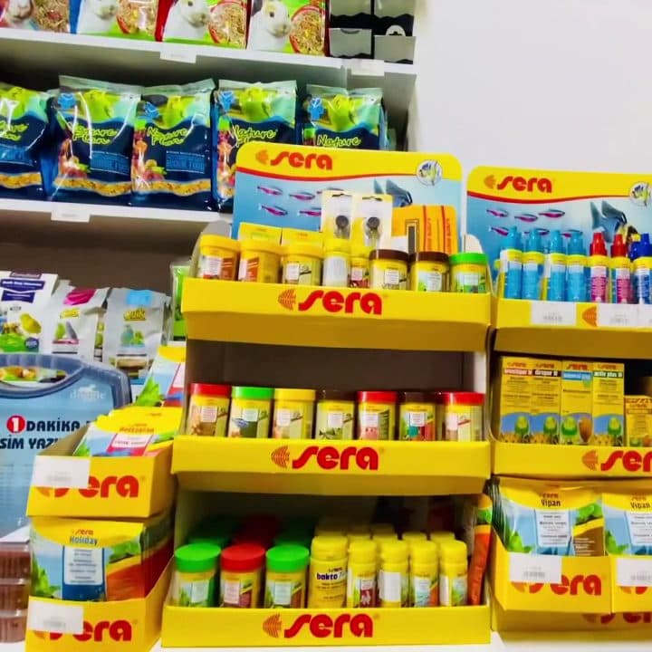 Akvaryum ürünleri reyonu