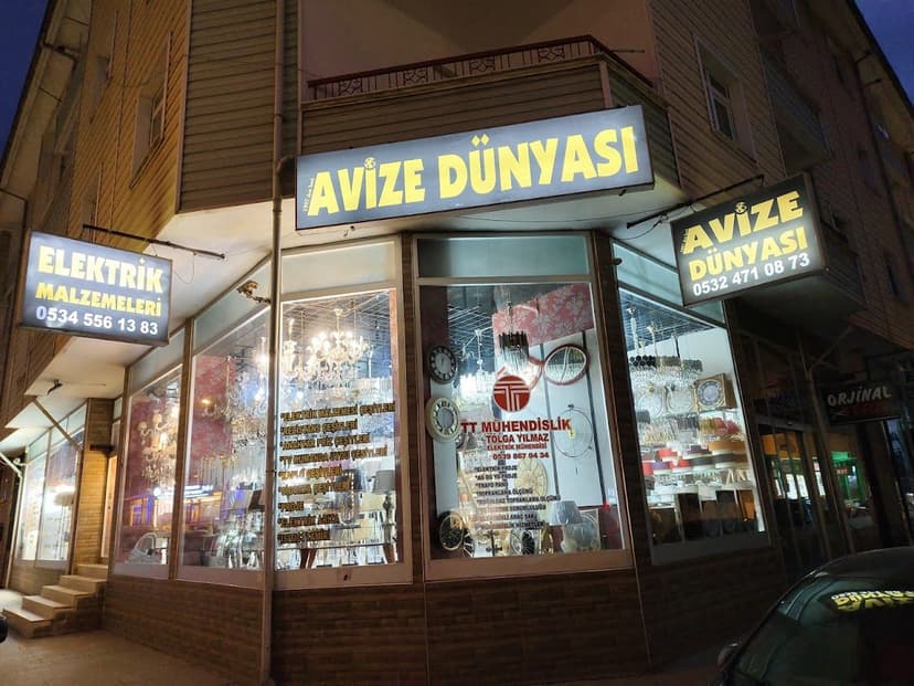 Avize Dünyası Elektrik aydınlatmalı cephe (akşam)