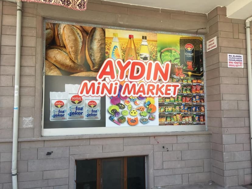 Aydın Mini Market vitrini