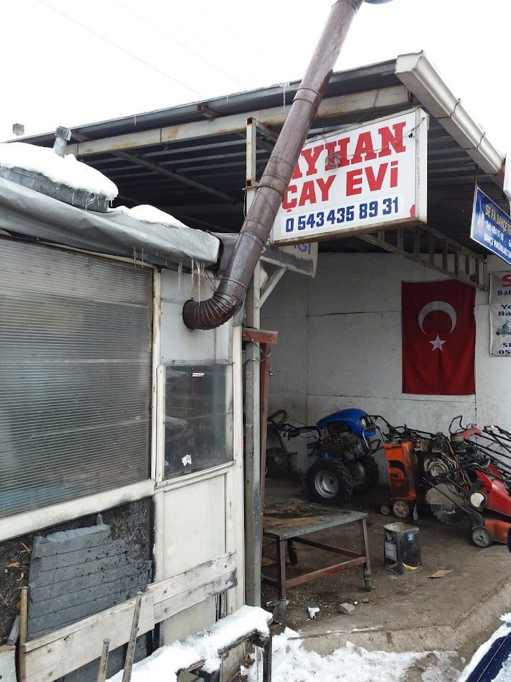 Ayhan Çay Evi dükkân cephesi ve tabelası