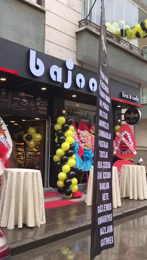 bajoo fırın & cafe açılış günü ve ürün tabelası