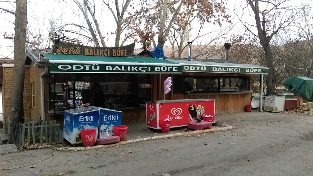 ODTÜ Balıkçı Büfe — Eymir Gölü kıyısındaki dükkân görünümü