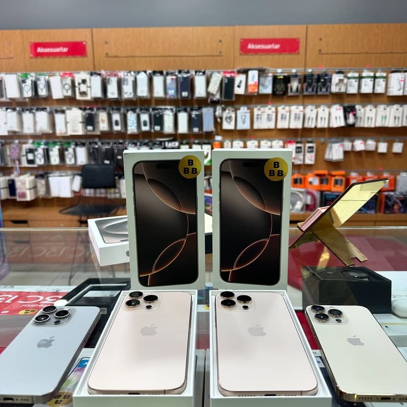 iPhone ve aksesuar reyonu
