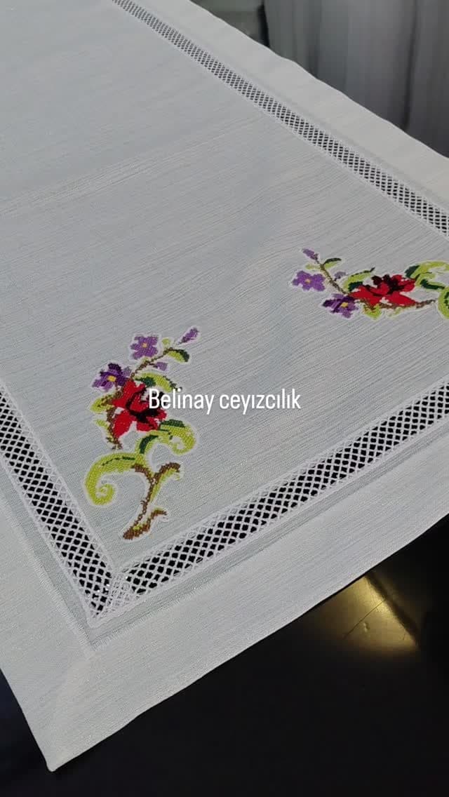 Leylak çiçek işlemeli örtü takımı