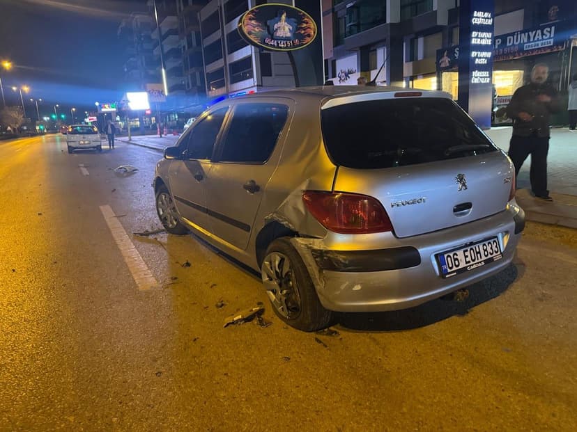Kaza hasarlı araç — onarım öncesi