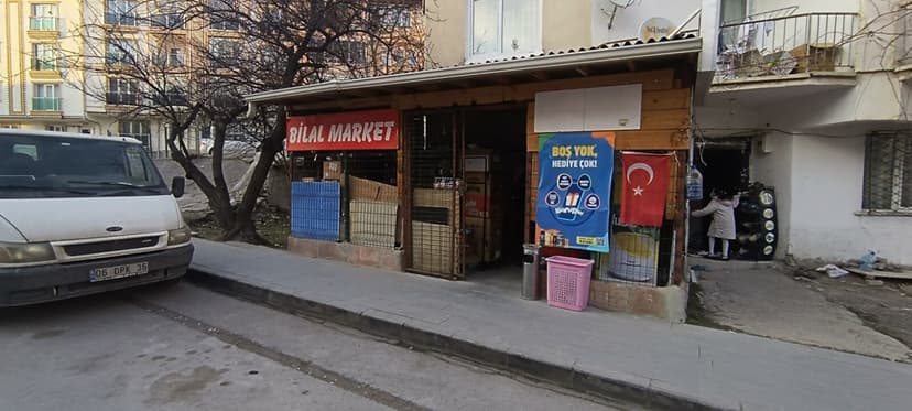 Bilal Market dükkân görünümü — Seğmenler 921. Sokak