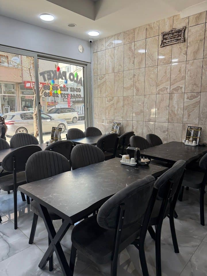 Taze meze ve salata bölümü