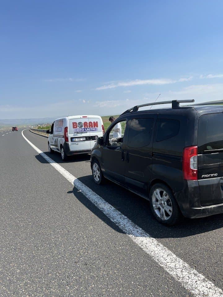 Boran Oto Lastik yol yardım aracı