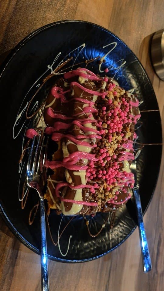 Belçika çikolatalı waffle tabağı