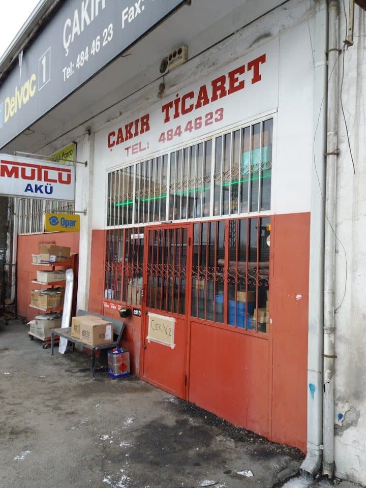 Çakır Ticaret dükkân görünümü — Şafak Mah. oto yedek parça