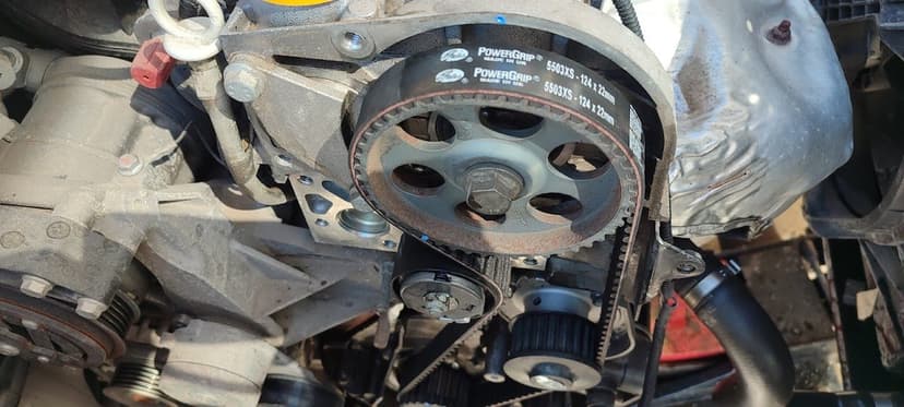 Motor üzerinde mekanik işçilik
