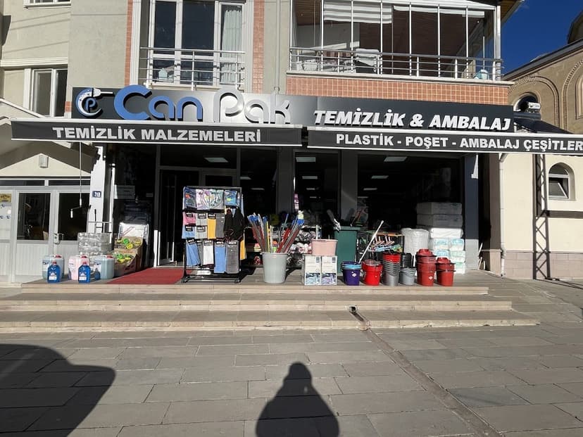 Can Pak Temizlik & Ambalaj mağaza girişi