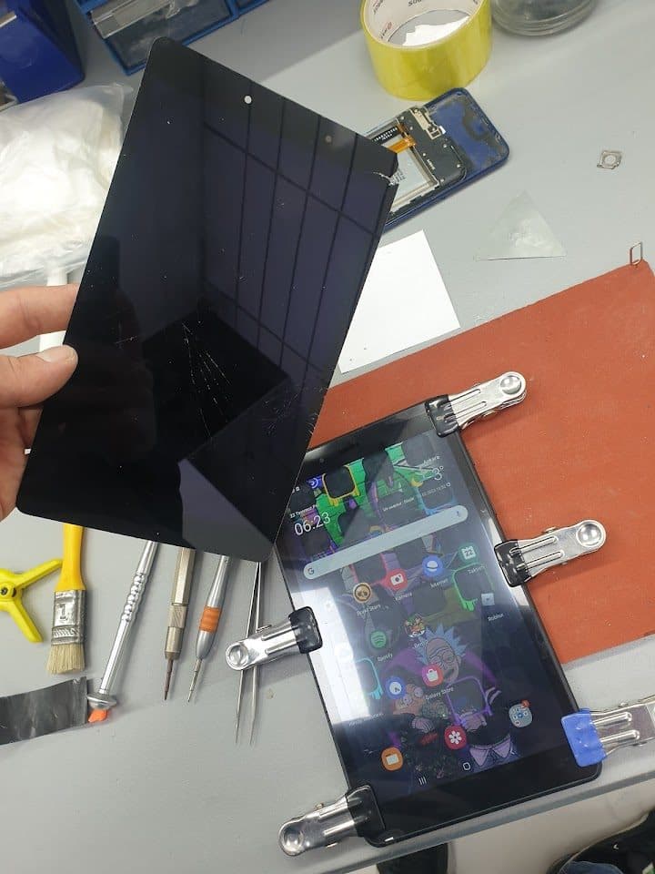 Telefon onarımı sırasında