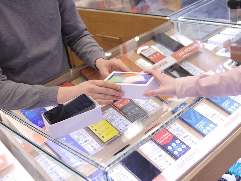 Cep telefonu ve teknoloji ürünleri (temsili görsel)