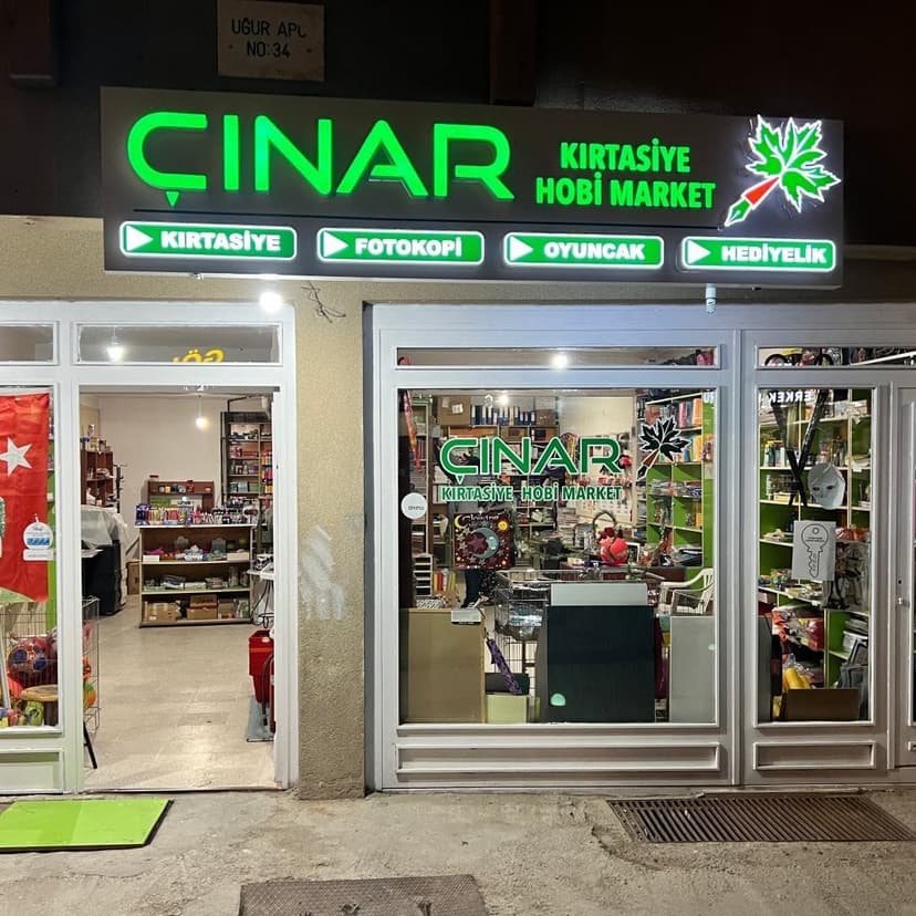Çınar Kırtasiye & Hobi Market dükkân görünümü