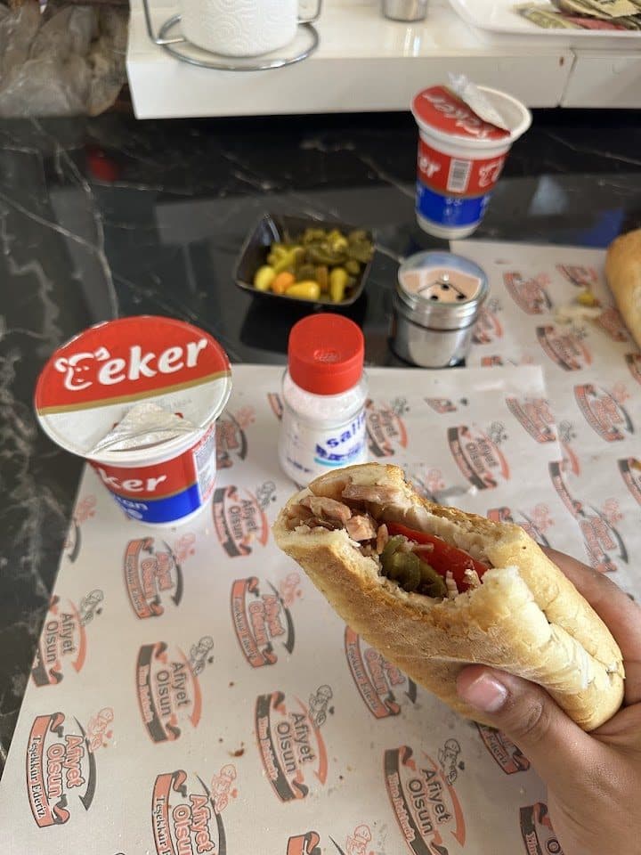 Yarım ekmek tavuk döner
