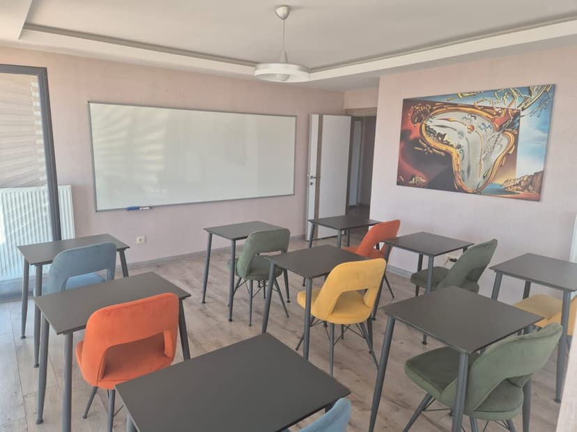 Etkileşimli ders sınıfı ve oturma düzeni