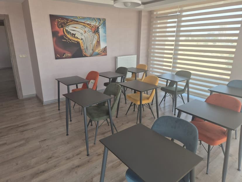 Aydınlık sınıf ortamı