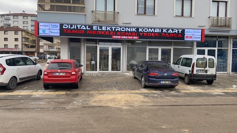 Dijital Elektronik Kombi Kart Tamir Merkezi dükkân görünümü