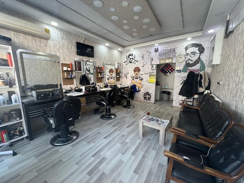 Salon iç mekanı — berber koltukları ve bekleme alanı