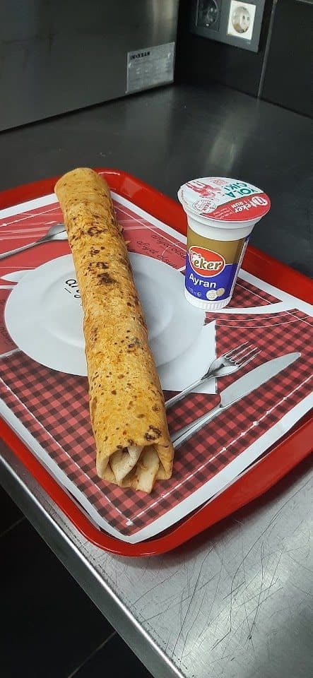 Tavuk döner dürüm (ayran ile)