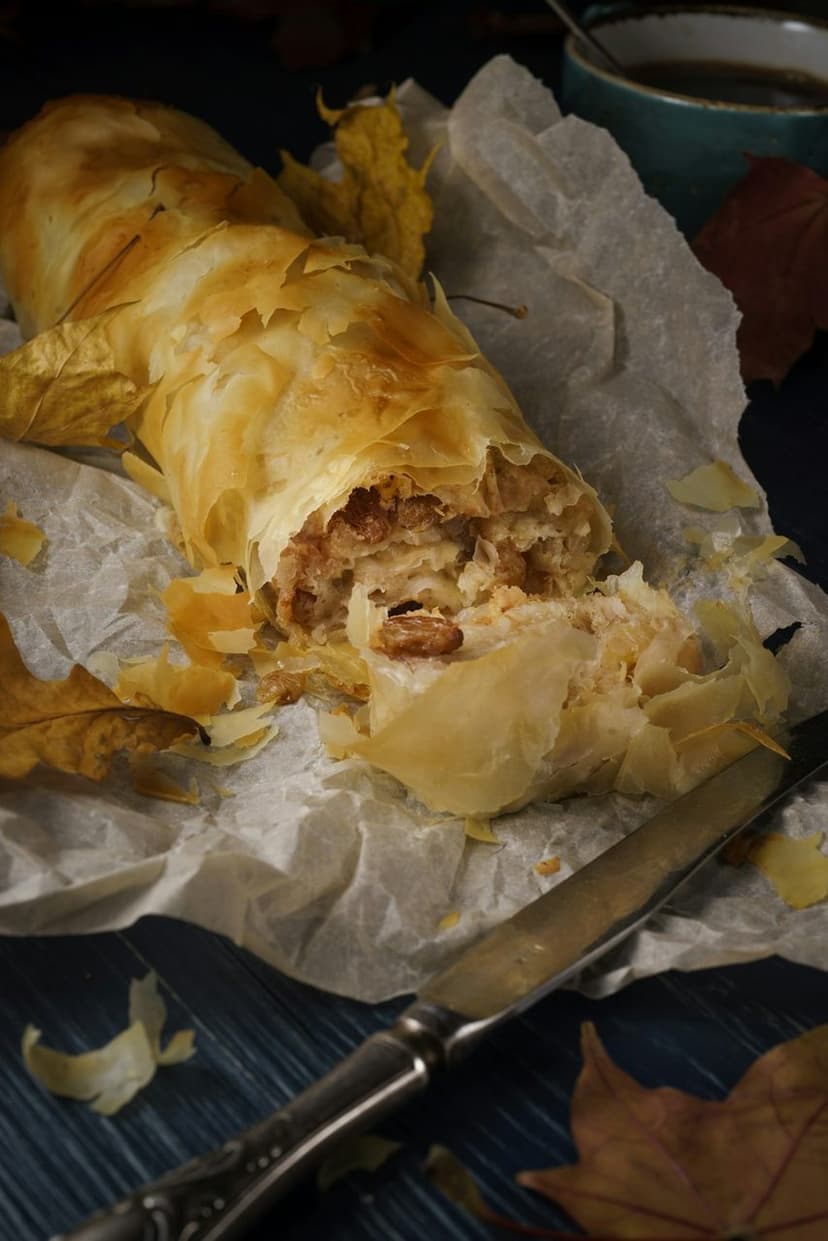 Yufkadan yapılan börek (temsili görsel)