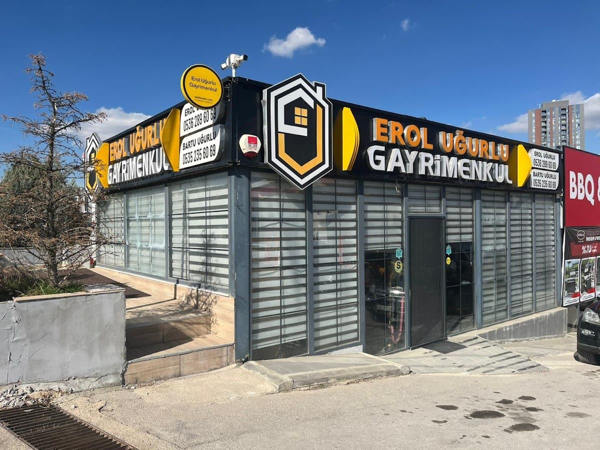 Erol Uğurlu Gayrimenkul ofis dış görünümü