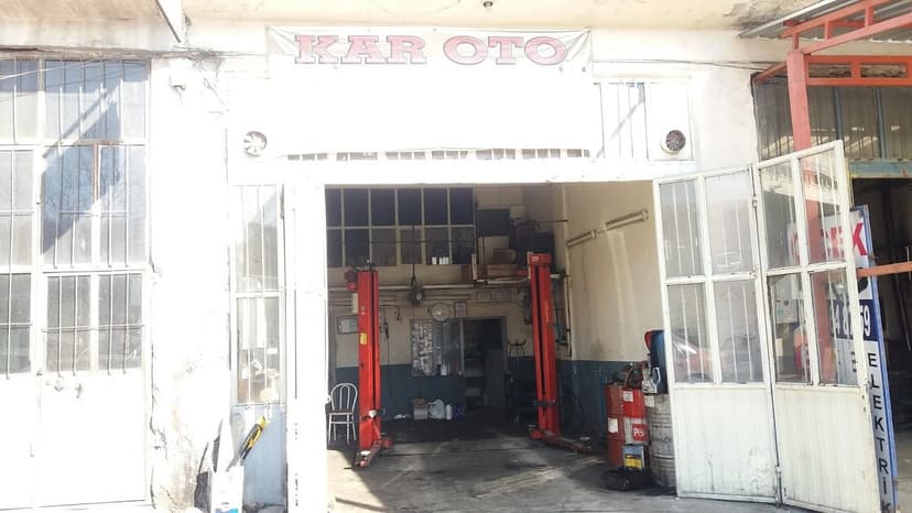 Furkan Otomotiv giriş ve servis alanı