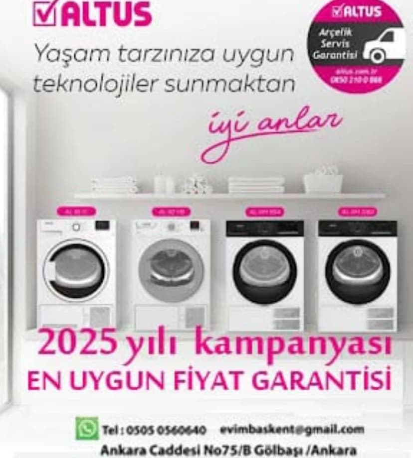 Mağazada sergilenen çamaşır ve kurutma makineleri