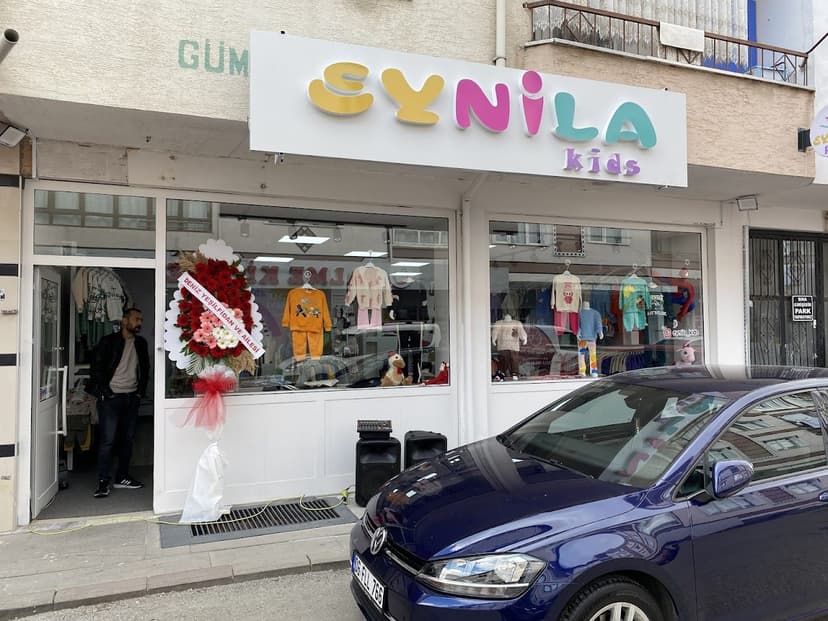 Eynila Kids mağaza cephesi ve tabelası