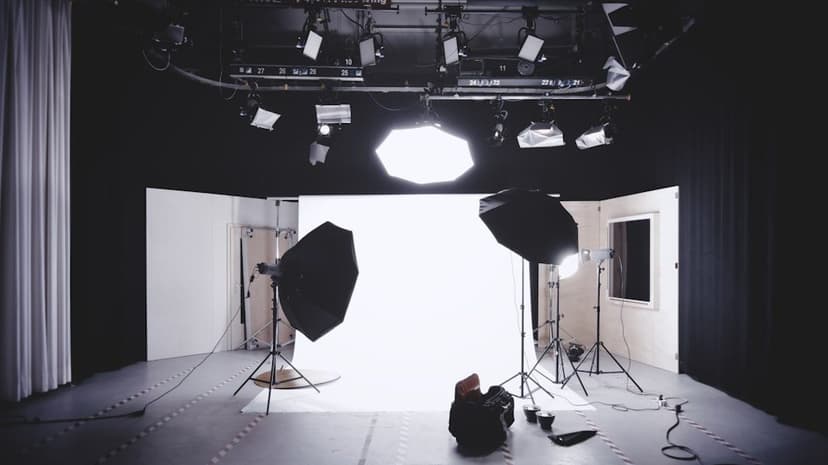 Profesyonel fotoğraf stüdyosu ışık düzeni (temsili görsel)