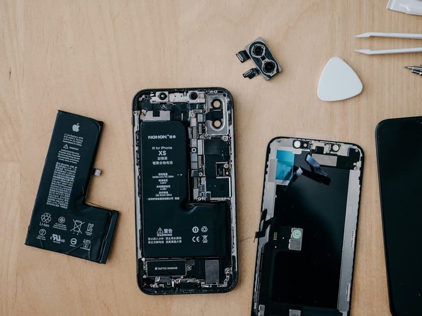 Telefon onarımı ve parça değişimi (temsili görsel)