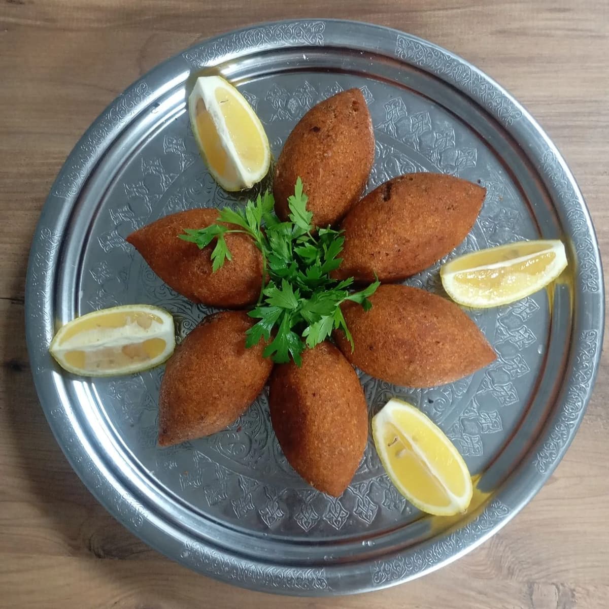 Kızarmış içli köfte tabağı — Gaziantep İçliköfte & Yöresel Ürünler