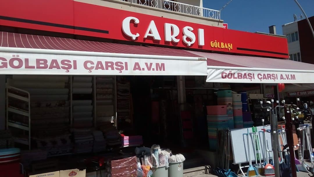 Gölbaşı Çarşı giriş ve tabela görünümü