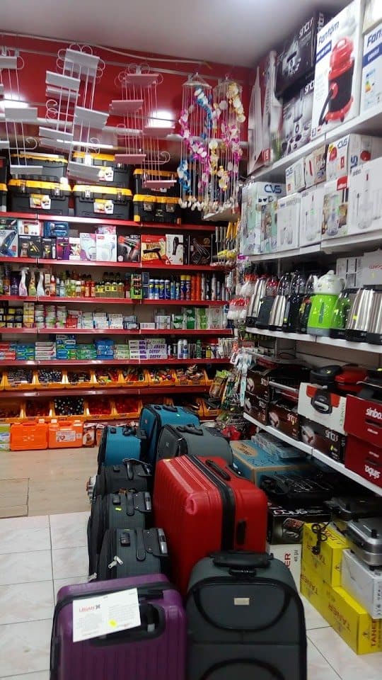 Valiz, çanta ve ev eşyası reyonu