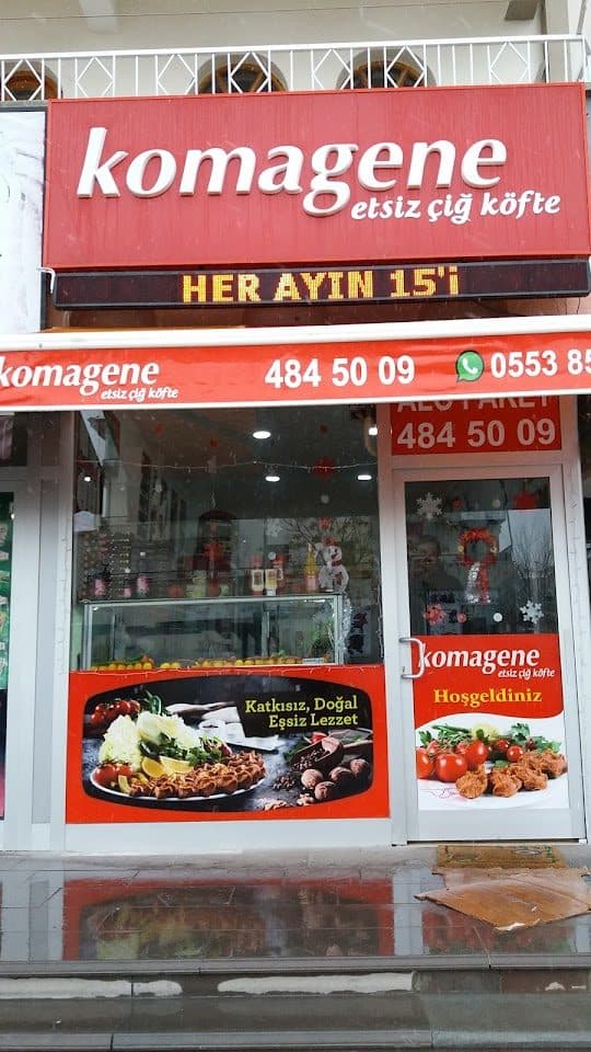 Komagene Etsiz Çiğ Köfte dükkân görünümü — Cumhuriyet Caddesi