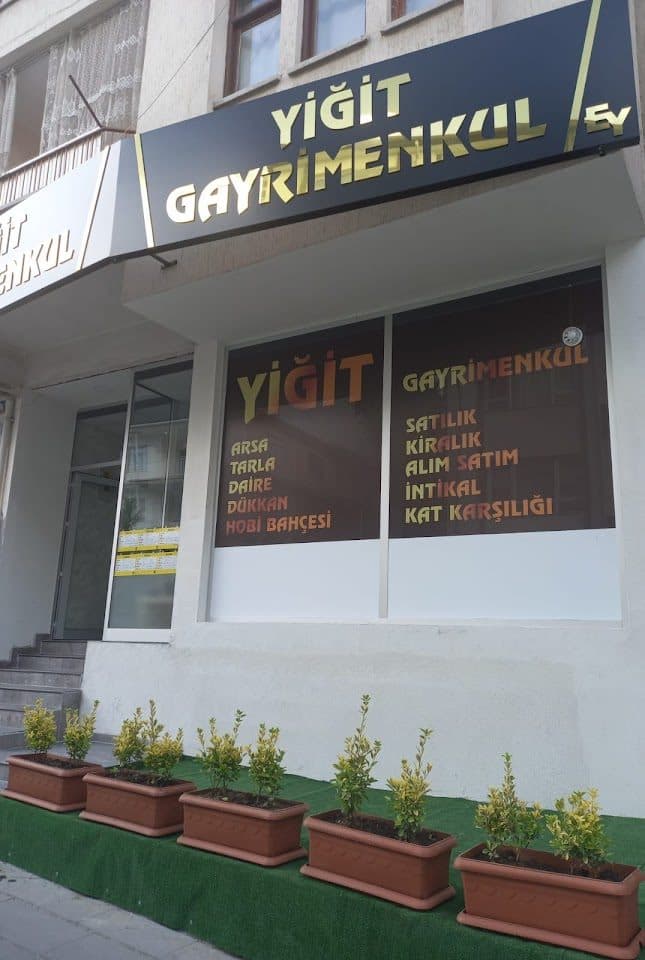 Ofis vitrini ve hizmet tabelası