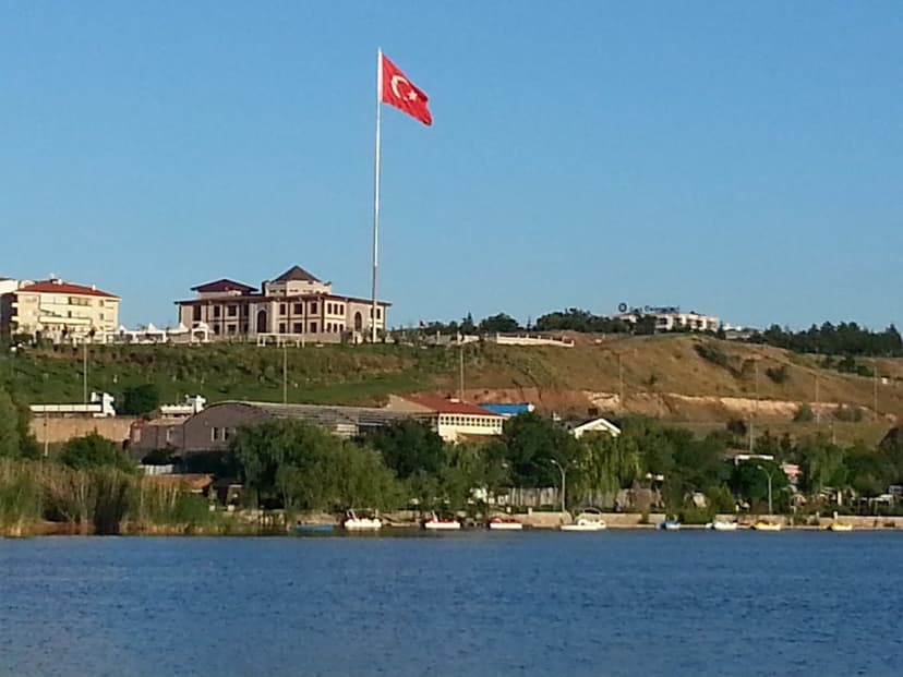 Gölbaşı göl manzarası